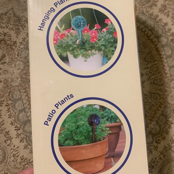 Watering Globes for Plants 4 Piece Set - Picture 3 of 8